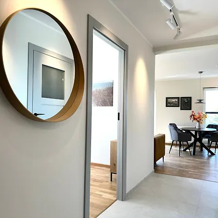 Apartmán Madalinskiego 25 - Balcony & Lift - 700m Main Station *