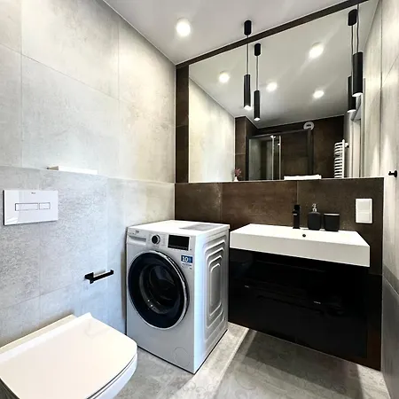 Madalinskiego 25 - Balcony & Lift - 700m Main Station * Vratislav