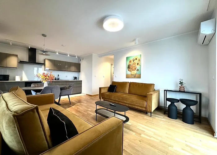 Madalinskiego 25 - Balcony & Lift - 700m Main Station דירה *