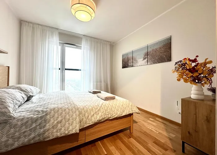 דירה Madalinskiego 25 - Balcony & Lift - 700m Main Station ורוצלב